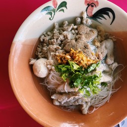 ก๋วยเตี๋ยวโรงกลึง อาหารตามสั่ง
