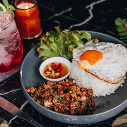 ข้าวกระเพราเนื้อโคขุน