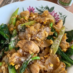 ผัดซีอิ้ว ตามสั่ง