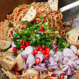 ลาบมาม่า