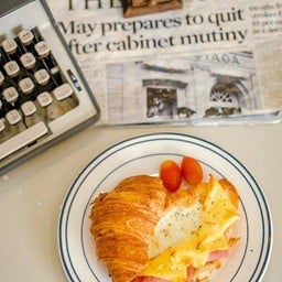 Croissant ham double cheese