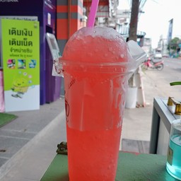 สตรอเบอรี่โซดา