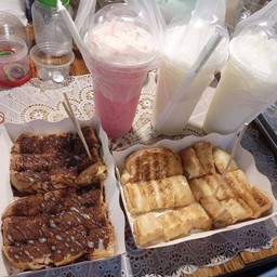 นมสด-เฮลบลูบอยแดง(นมชมพูเย็น)แก้ว22oz.แยกน้ำแข็ง