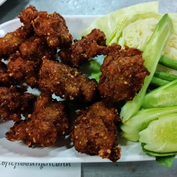 ลาบหมูทอด