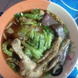 ร้าน ราชาเส้น ก๋วยเตี๋ยวไก่มะระ