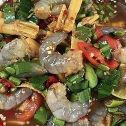 ตำหอยโข่งกุ้งสดหน่อไม้