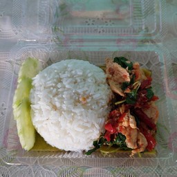 กะเพรากุ้ง