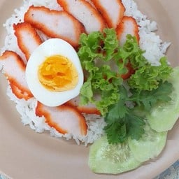 ฟ้ารักษ์ ข้าวหมูแดง ข้าวหมูกรอบ ข้าวขาหมู