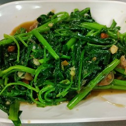 ผักบุ้งผัดน้ำมันหอย