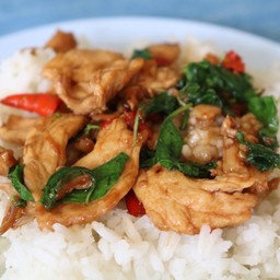 ร้าน จ๊ะเอ๋ข้าวกระเพรา