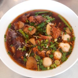 เกาเหลาหมูเปื่อย (บางคนอาจเรียก หมูตุ๋น เหมือนกัน) อร่อยดี