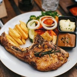 Chino Cafe Gallery Baan Lipon