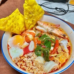 ก๋วยเตี๋ยวต้มยำน้ำข้น ร้านเด็กติดเส้น นครปฐม
