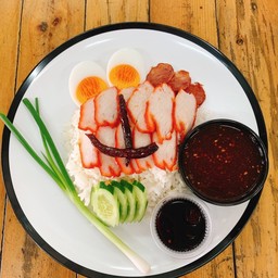 [อร่อยซ่ากับโค้ก] ข้าวหมูแดงล้วน +  โค้ก ไม่มีน้ำตาล (ขวด) 