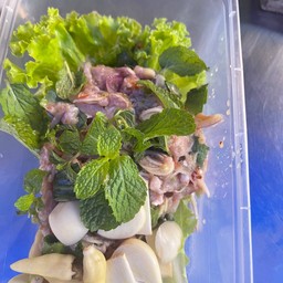 ก้อยหมูสับดิบ