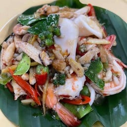 ผัดฉ่าคลังนา   ปู กุ้ง หมึก