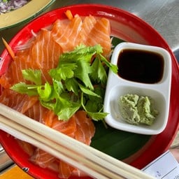 แซลมอนซาซิมิ