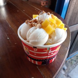 บ้านไอติม