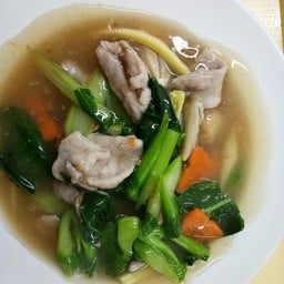 ก๋วยเตี๋ยวราดหน้าหมู