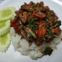 กระเพราโคตรเด็ด เสม็ด