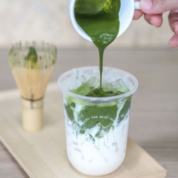 Matcha latte มัจฉะลาเต้