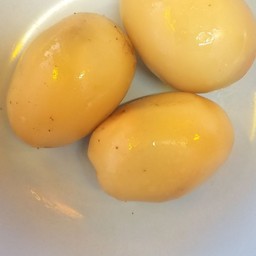 ไข่ใบละ