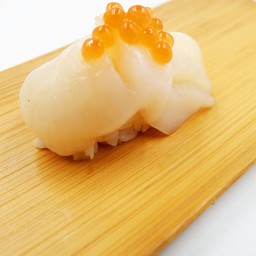 หอยเชลล์ซูชิ