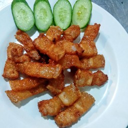 สามชั้นทอดน้ำปลา