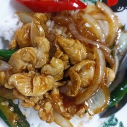 ข้าวราดผัดพริกอ่อน