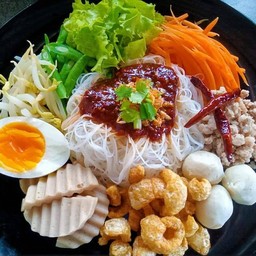 ยำหมี่โบราณ&ก๋วยเตี๋ยวหมูน้ำตก,ต้มยำ,เย็นตาโฟ