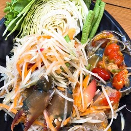 ส้มตำปูไข่ดอง
