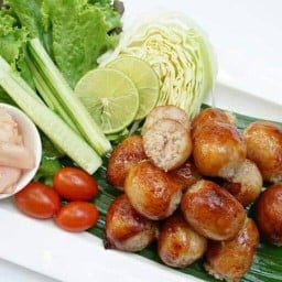 ร้านไส้กรอกดวงตะวัน2 หน้าบ้าน สาขาหน้าบ้าน