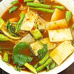 แกงส้มผักรวมกุ้ง