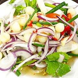 ยำกระเทียมโทน