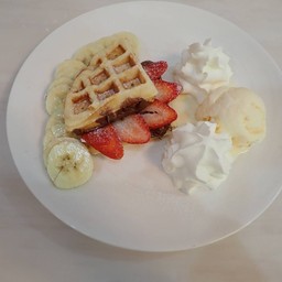 อเมริกันวาฟเฟิล นูเทลล่าสตอเบอรี่บานาน่าไอซ์