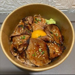 ข้าวหมูบอสตั้น ไข่ดอง