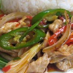 ผัดพริกอ่อนหมูราดข้าว