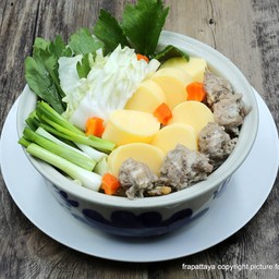 แกงจืดเต้าหู้หมูสับผักกาดขาว