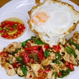 กระเพราหมูชิ้น