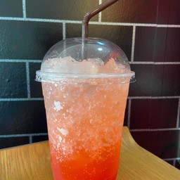 สตอเบอรี่โซดา