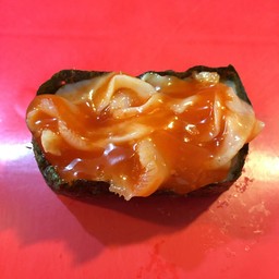 ซูชิหน้าครีบหอยเชลล์