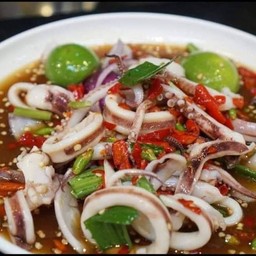 ยำนัวร์ปลาหมึก