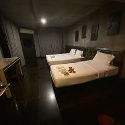 บีทู แบล็ค