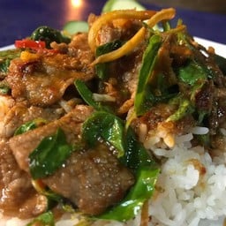 ร้านอ๊อดก๋วยเตี๋ยวเป็ดตุ๋น,อาหารตามสั่ง