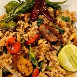 ข้าวผัดไส้อั่ว