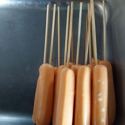 ไส้กรอกเนยชีส