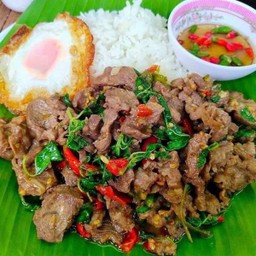 กะเพราเนื้อกับข้าว