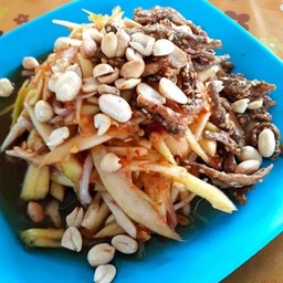 ตำมะม่วงกะปิ ปลาร้า ปลากรอบ