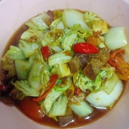 ผัดผักกาดขาวใส่หมูราดข้าว