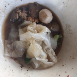 ใหญ่เนื้อน้ำตก